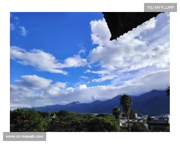 车手社交媒体直播赛道风景,苍山洱海镜头播放量破百万